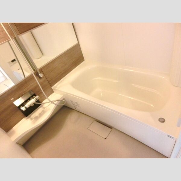 レムロード・M201号室 浴室