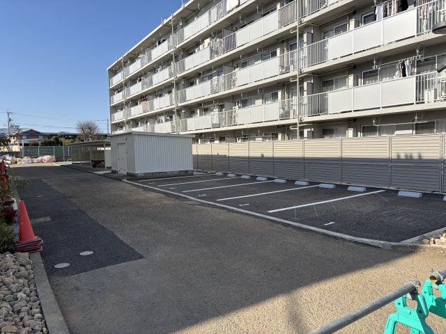 アールリエット武蔵境クラフト 駐車場