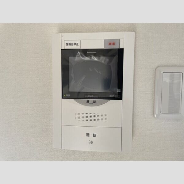 コンフォール小泉204号室 モニター付きインターホン