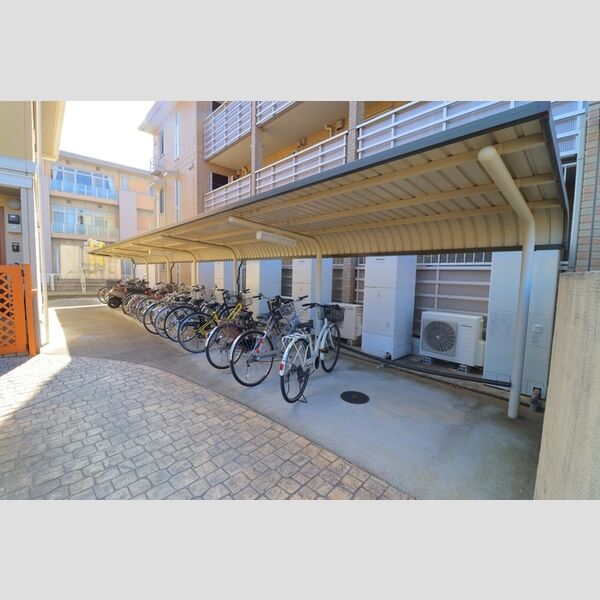 ウィスタリア　G105号室 駐輪場