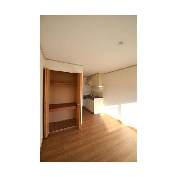 エステートピア黒沢207号室 リビング