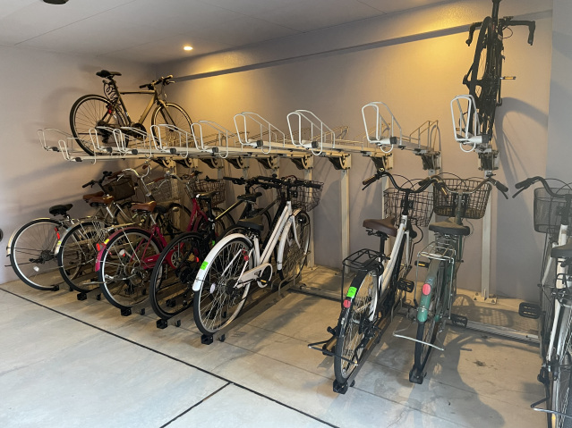 スカイコート押上参番館 駐輪場