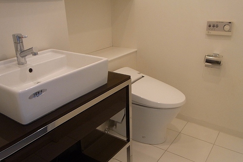 ベルファース新橋5階 洗面台　※2012年11月撮影