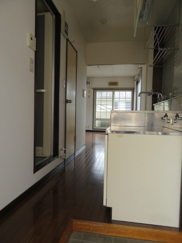 グリーンリーフ越野2階 内観