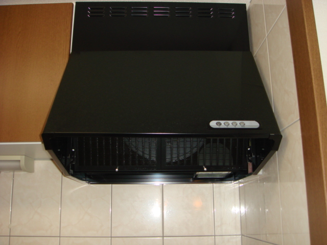 Ｉ’ｃｕｂｅ　Ｇａｒｄｅｎ102号室 キッチン換気扇