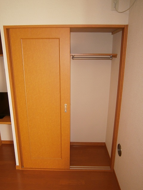 レオパレスフォレ　タキノイ202号室 駐輪場