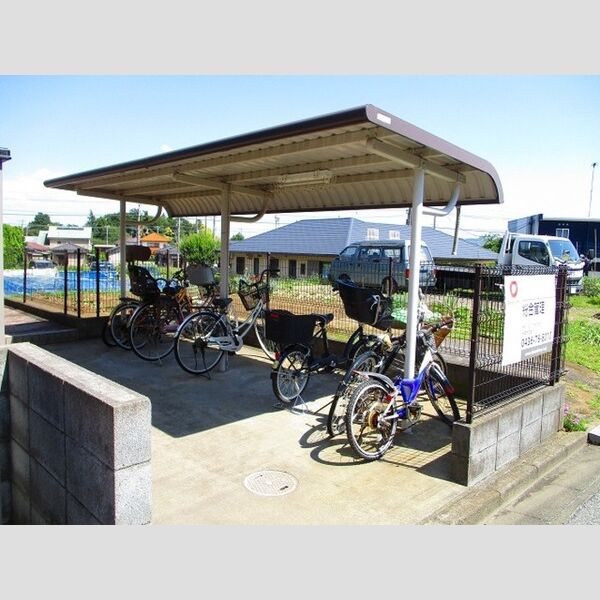 ルミエール　B 駐輪場