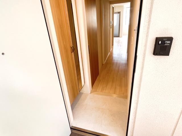 Ｃｒｅｃｉａ105号室 玄関