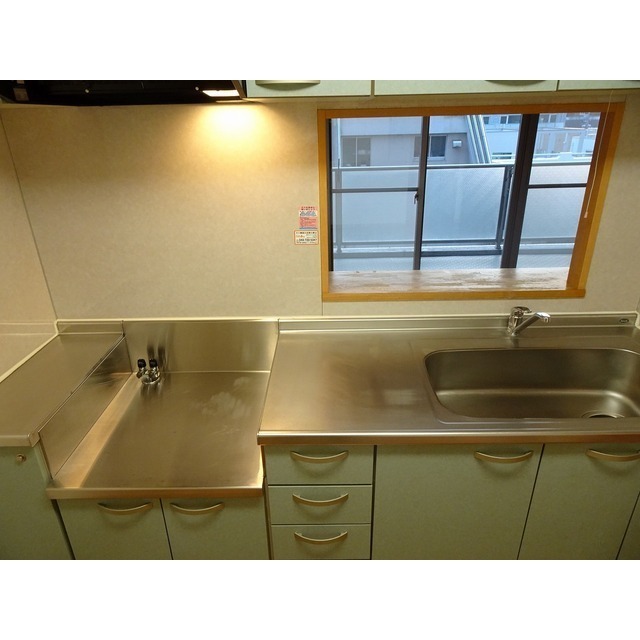 フォレストフローラ0403号室 キッチン