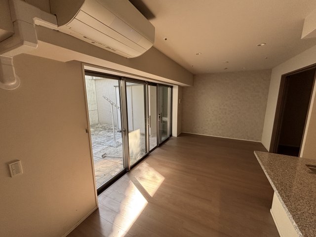 ザ・パークハウス日吉112号室 リビング