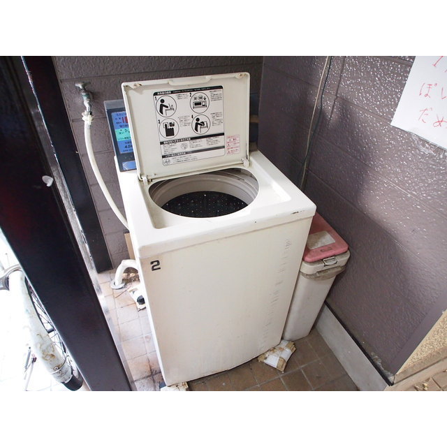 ライフピアミスティ210号室 有料洗濯機あり♪