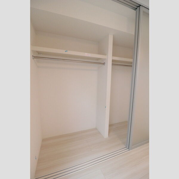 グラナーデ成城学園前B 収納