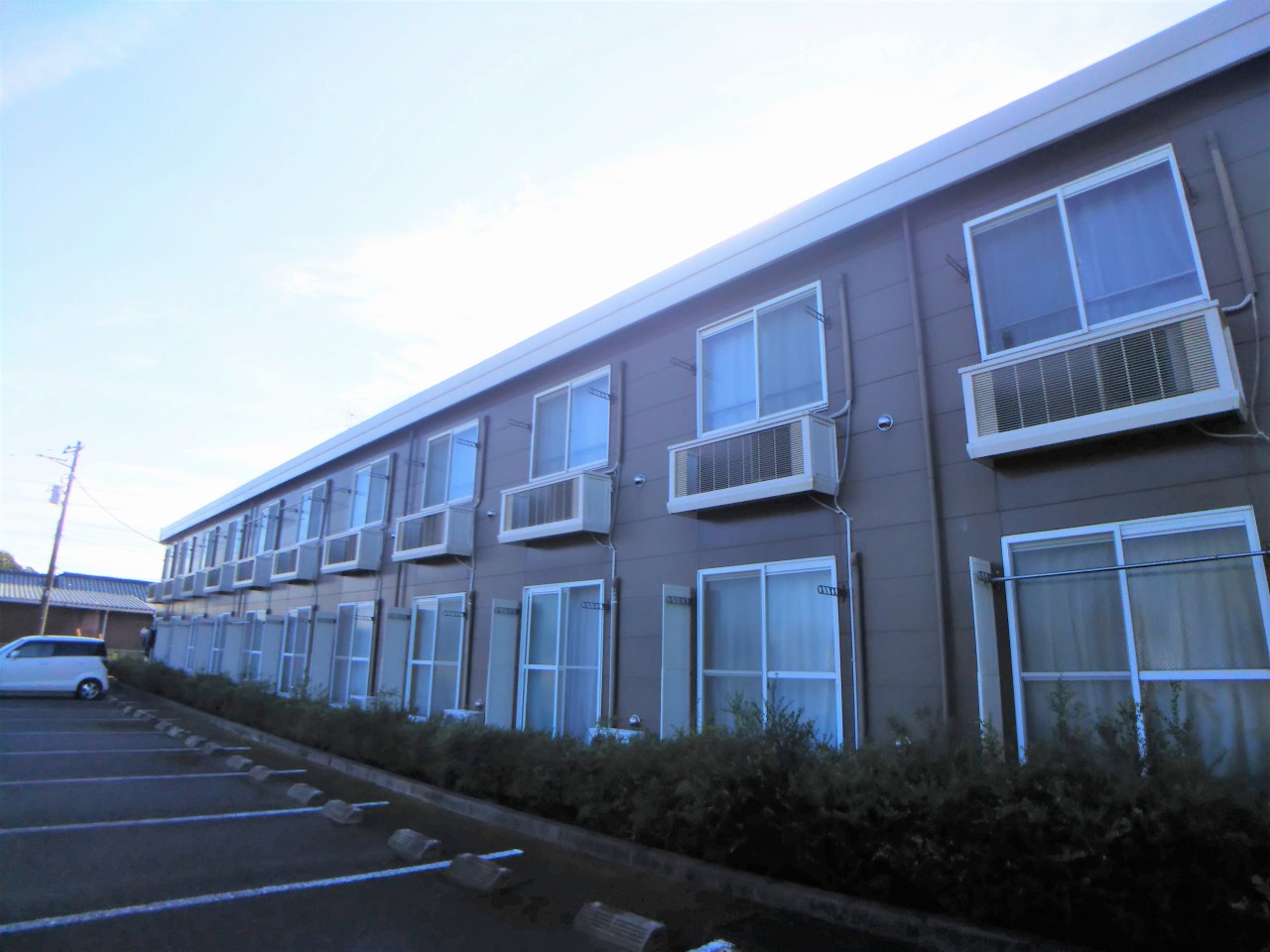 レオパレス一加の外観画像