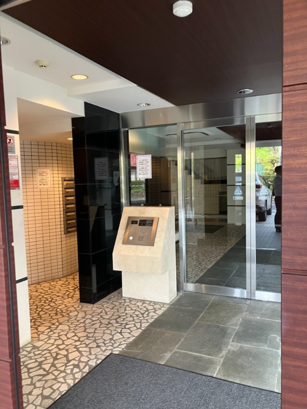 ライオンズ東中神 エントランス