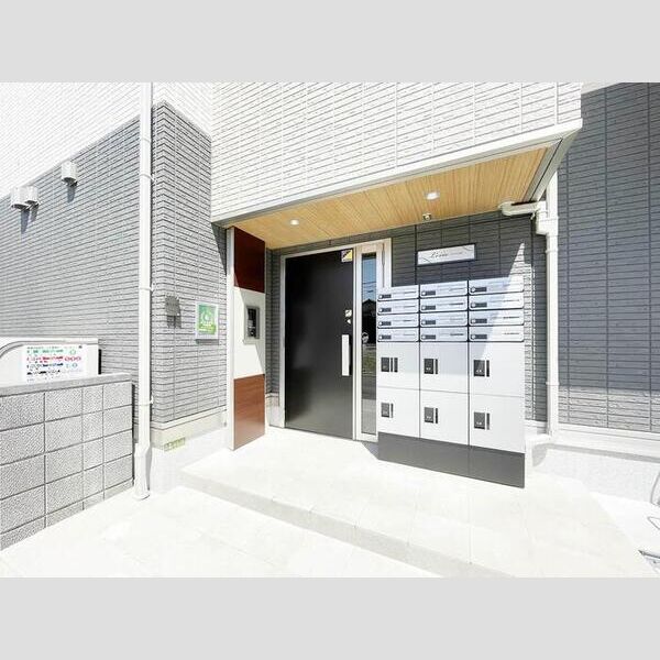 セレスティア六町305号室 エントランス