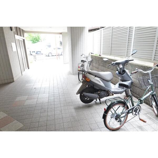 メゾン椿302号室 駐車場