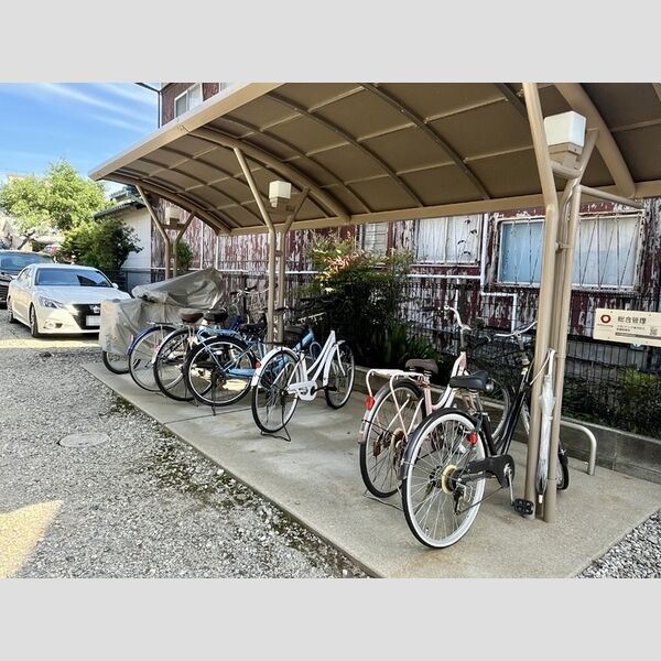 ボナールプレジオ石井 駐輪場