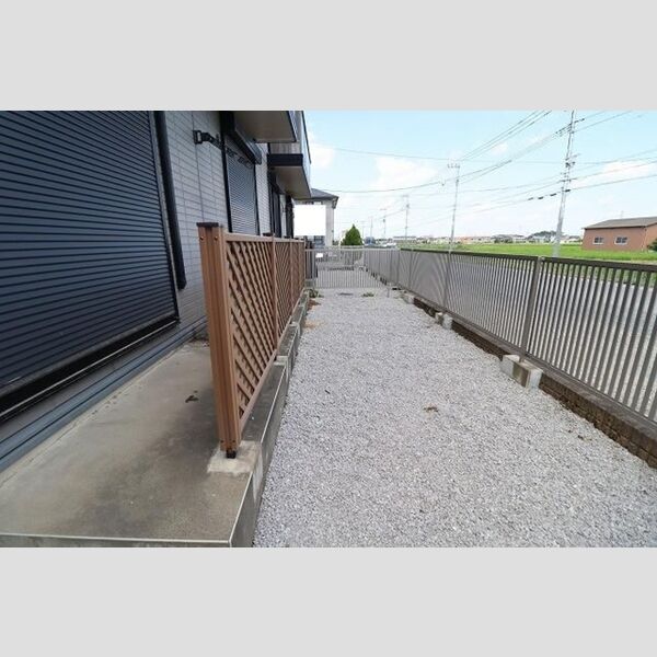 セントラルハイツ　C102号室 専用庭