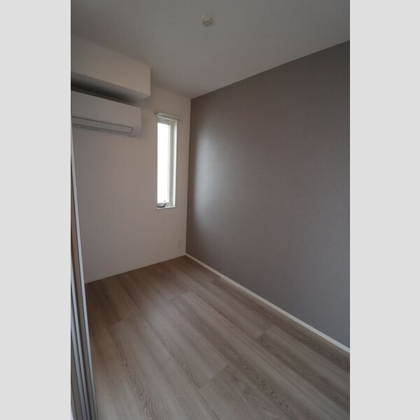 セレスティア白鳥306号室 洋室　約3.1帖