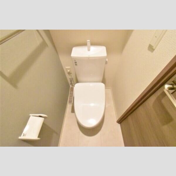 ブランポルテ203号室 トイレ