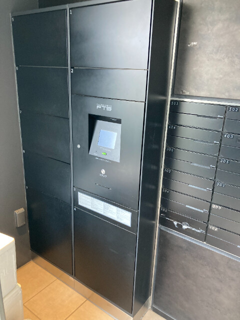 マリンルージュ浦安2階 宅配BOX