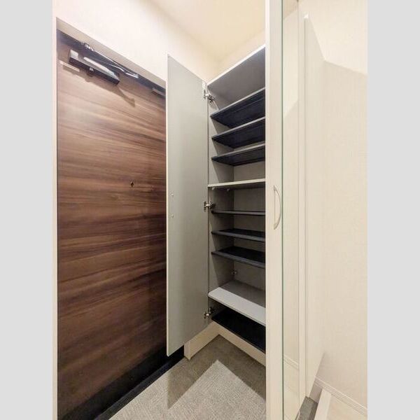 ガーデン島町東 玄関