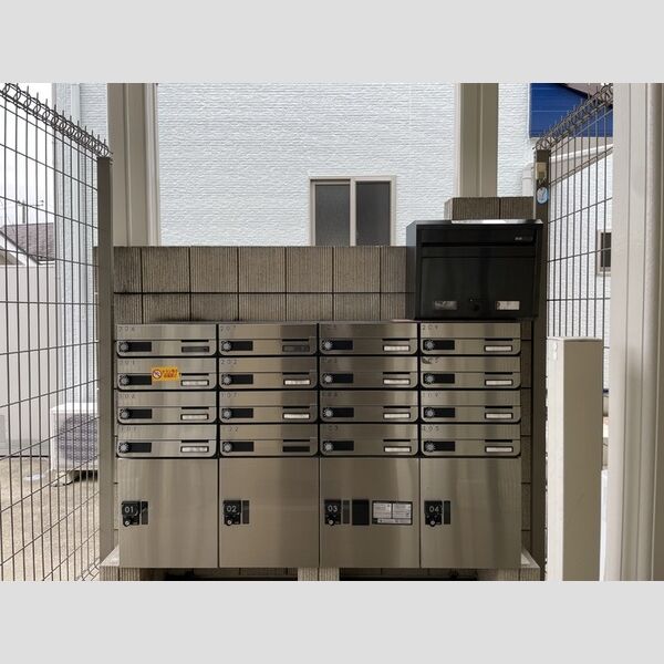 ゴールドヒルズ 集合ポスト&宅配ボックス