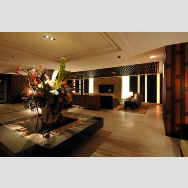 ロイヤルパークス西新井1022号室 ロイヤルパークス西新井ロビー