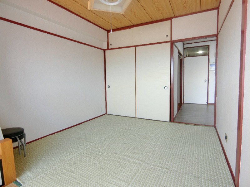 スカイマンションＡ棟9階 落ち着く綺麗な和室です