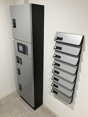 広尾アパートメント203号室 宅配ボックス
