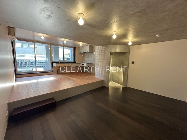 アスタルテ上原 リビング・ダイニングを中心に家族の時間を心地よく過ごせます。