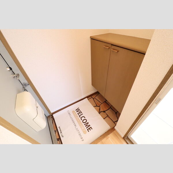 カサベルデ　C 玄関