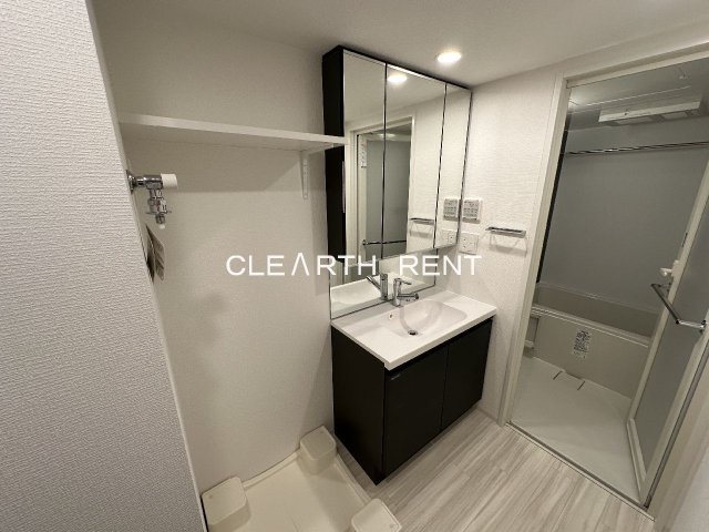 ＧＲＡＮ ＰＡＳＥＯ三宿3階 三面鏡の独立洗面台