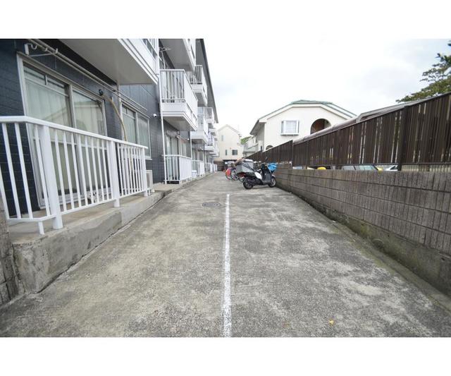 エステートピア野川 駐車場