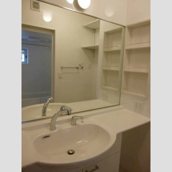 メゾン　ド　SATOMI　A棟 大型洗面化粧台(W=1200)