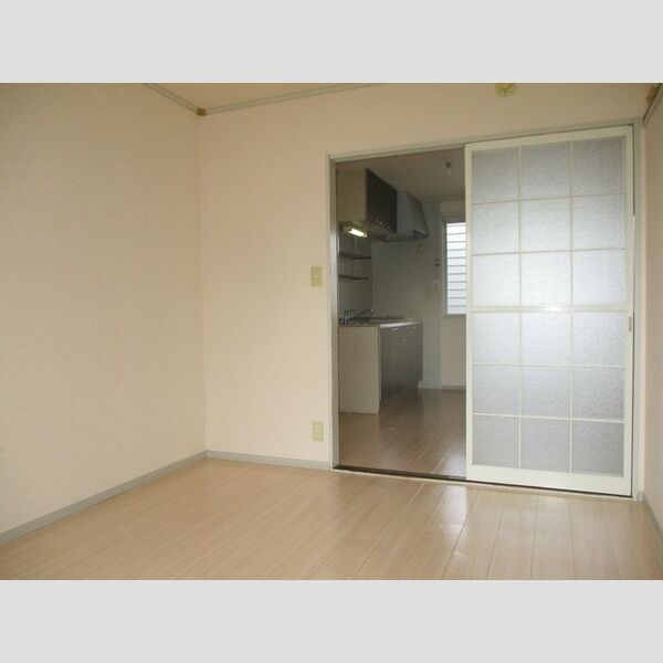 メゾンサンク101号室 洋室