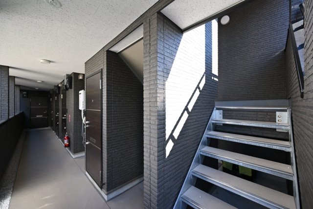 マーレ上北沢3階 エントランス