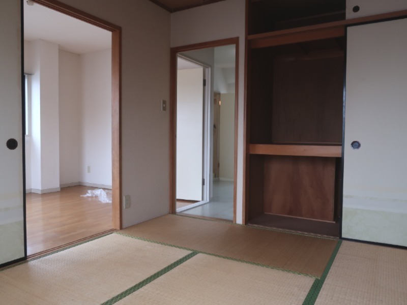 東和エクセル 内観