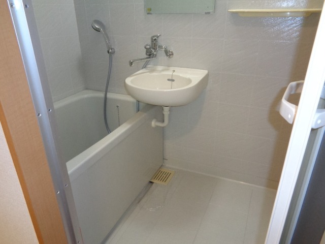 阿部松島マンション(K-127)4階 バス