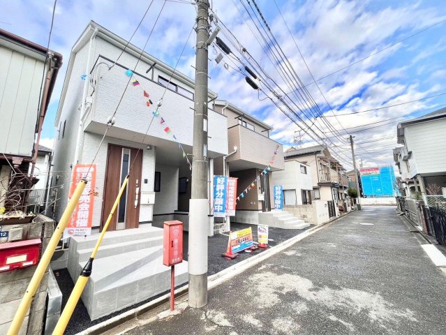 朝霞戸建て 駐車場