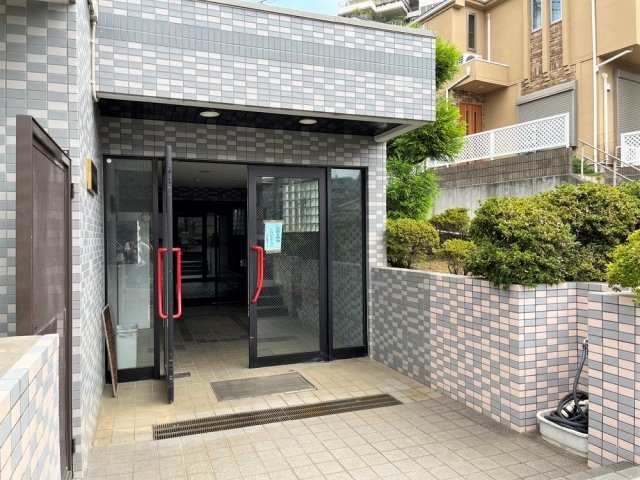 ヴィブレ梶ヶ谷2階 エントランス