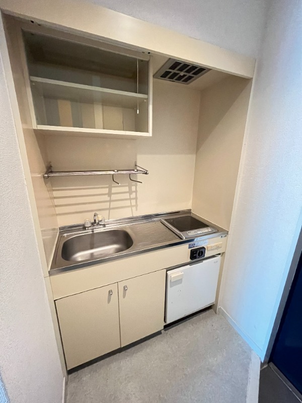 レオパレス茅ヶ崎第一1階 ※ミニ冷蔵庫は撤去されます