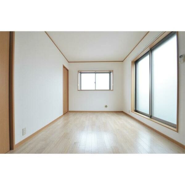 磯子区滝頭2丁目貸家1号棟101号室 リビング