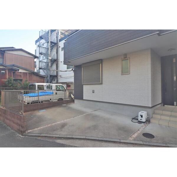 鎌倉市大船戸建貸家 駐車場