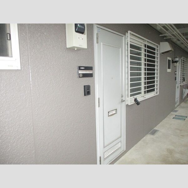 メゾンサンク 玄関