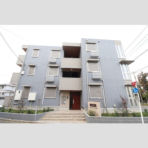 Sunny Hills　B棟302号室 建物外観