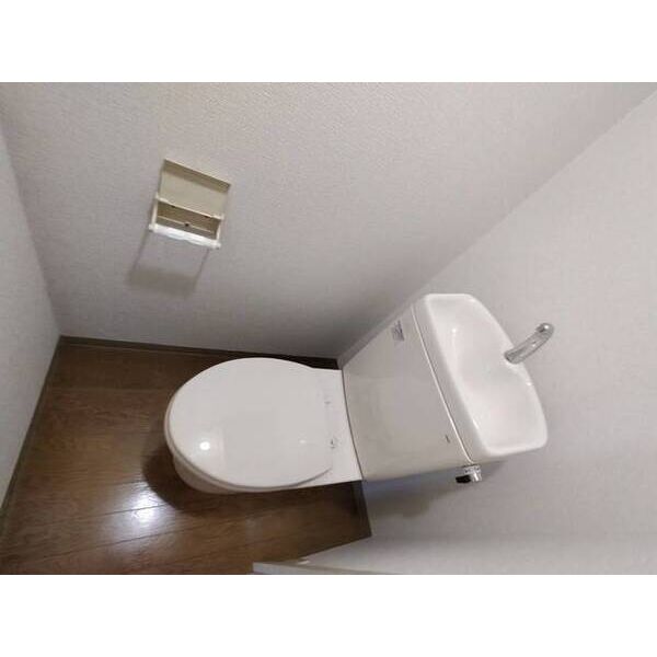 ウィステリアハイツ トイレ