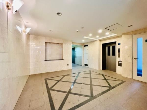 バンクサイドコート常盤4階 エントランス