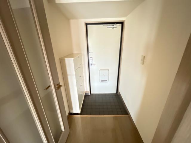 クレストール武蔵浦和 玄関