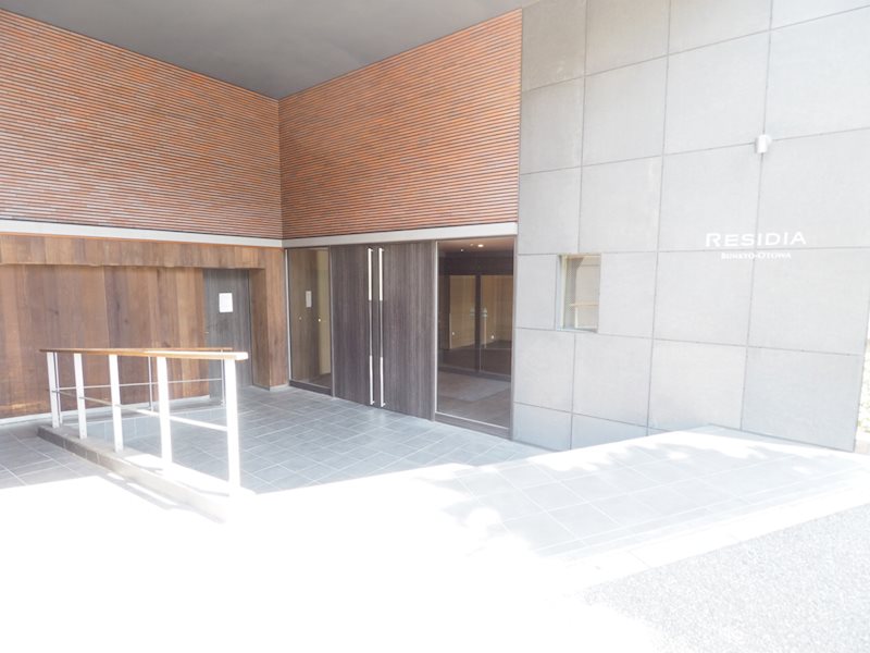 レジディア文京音羽1階 エントランス